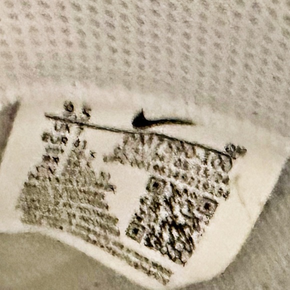 Nike Court Legacy Lift 9.5 New without tags no box - Picture 9 of 9